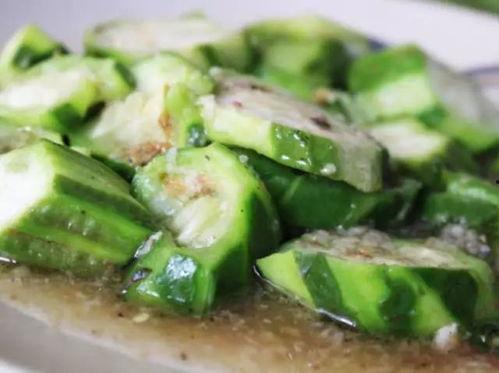 秋后吃韭不吃瓜,秋后韭香四溢，瓜果退场时