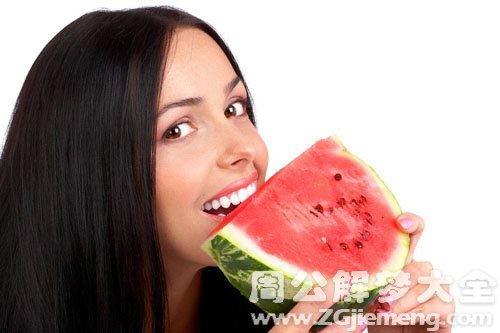 梦到吃绿色瓜,绿色瓜果的神秘诱惑