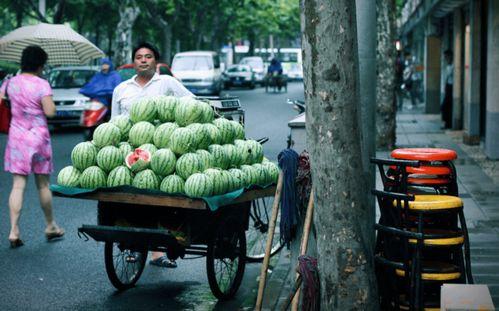 上海路吃瓜事件,一场引发热议的街头冲突揭秘