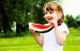 吃瓜拍照小清新,小清新吃瓜拍照的甜蜜时光